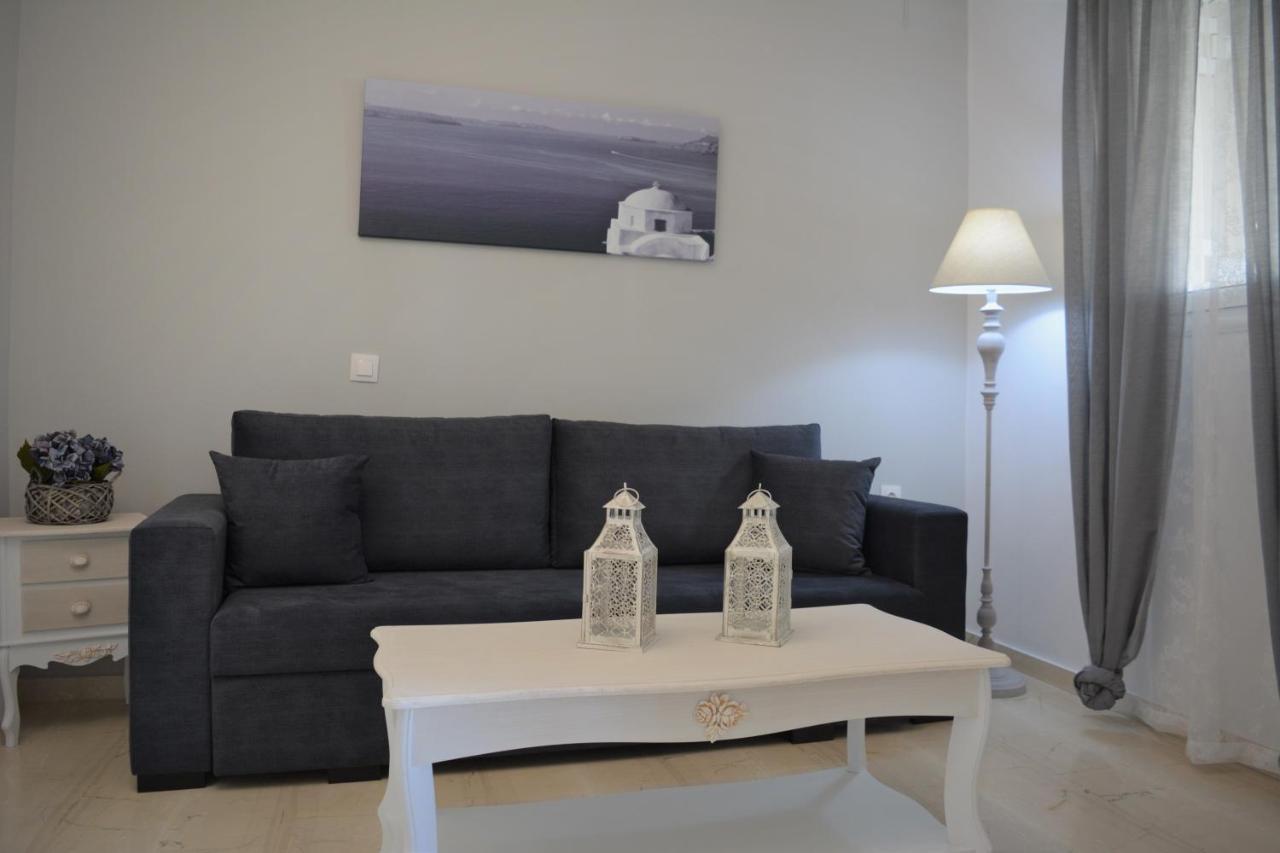 Anezinas Place Apartamento Perissa  Exterior foto