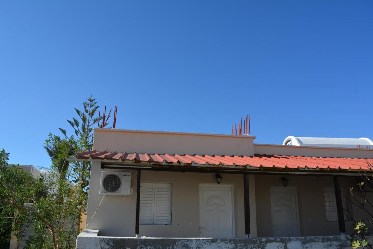 Anezinas Place Apartamento Perissa  Exterior foto