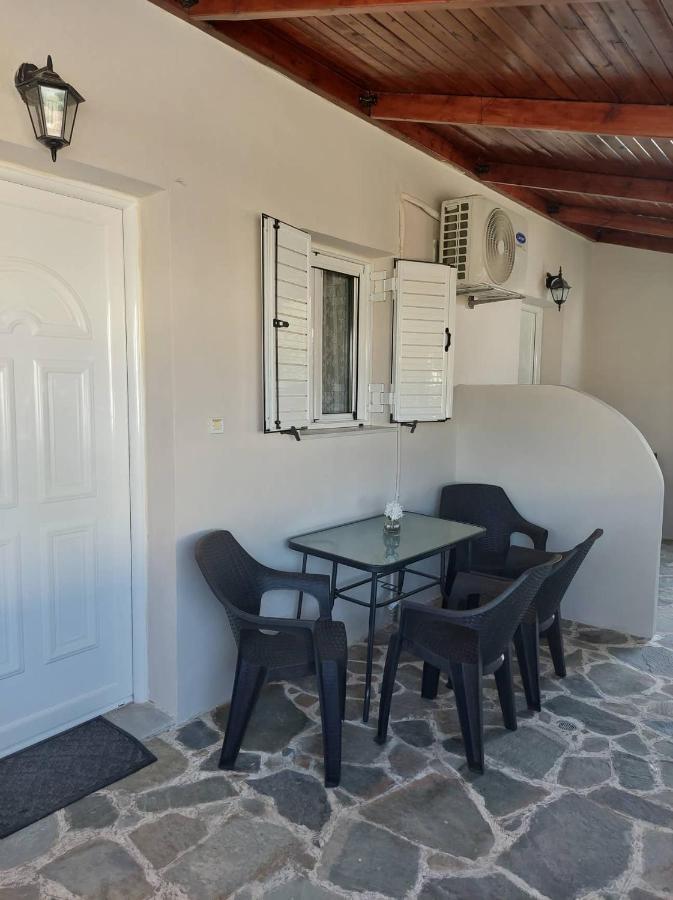 Anezinas Place Apartamento Perissa  Exterior foto